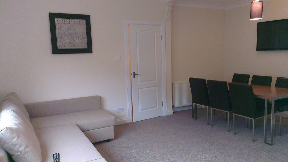 The Redhurst Hotel Glasgow Giffnock Buitenkant foto