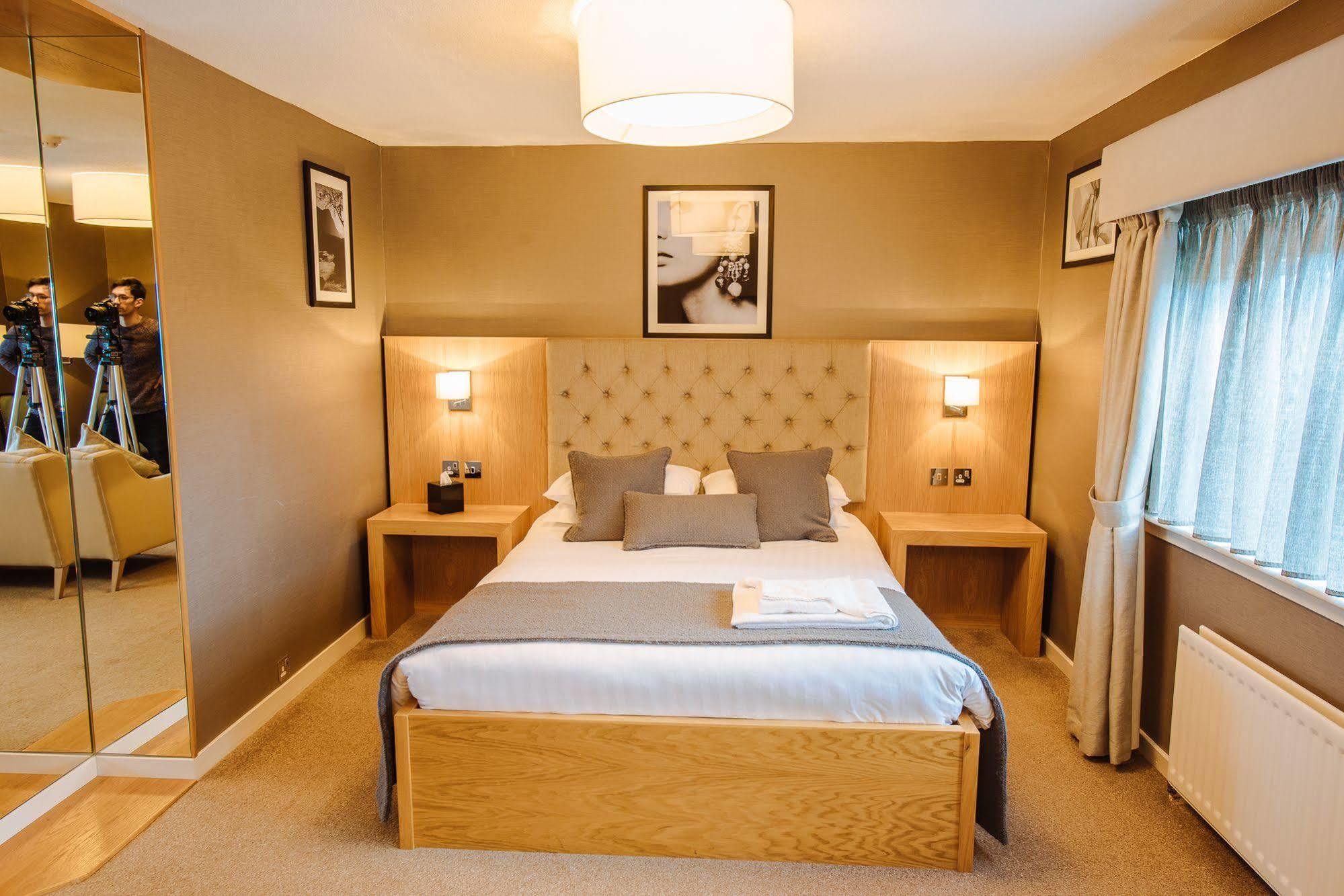 The Redhurst Hotel Glasgow Giffnock Buitenkant foto