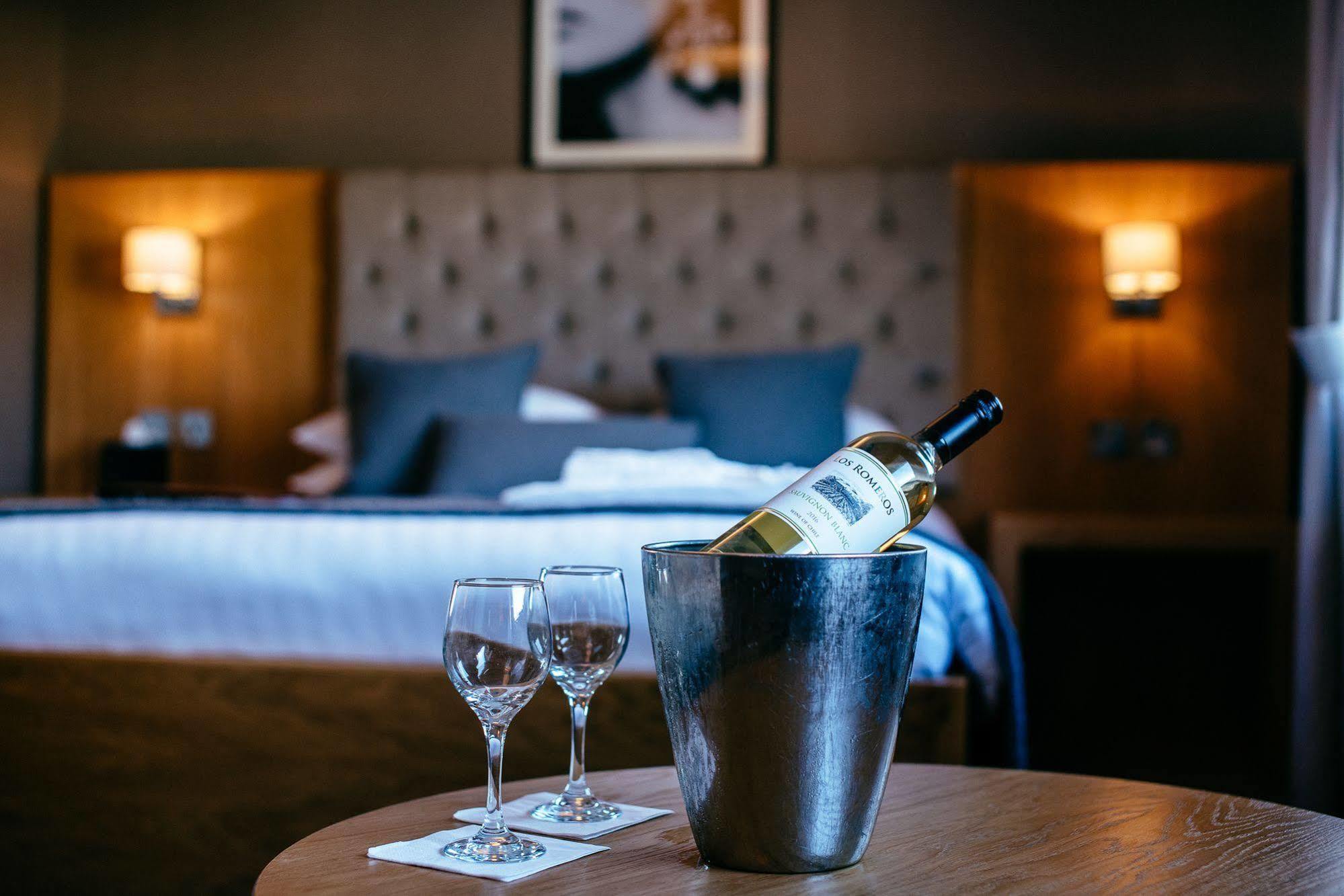 The Redhurst Hotel Glasgow Giffnock Buitenkant foto